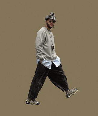 Какие свитшоты носить с оливковыми кроссовками мужчине