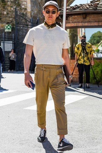 С чем носить оливковую бандану мужчине