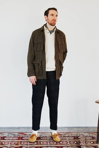 С чем носить оливковую бандану мужчине