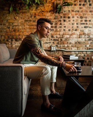 С чем носить оливковый браслет из бисера мужчине