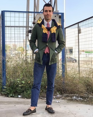 Какие топсайдеры носить с оливковым пиджаком