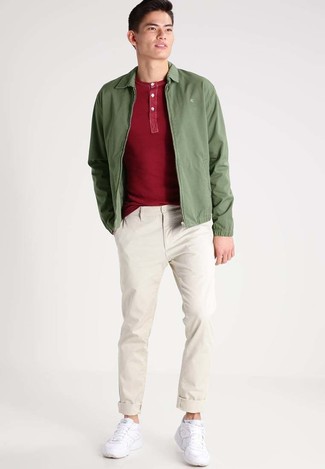 Какие брюки чинос носить с оливковым бомбером