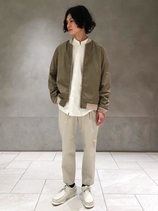 Какие ботинки дезерты носить с оливковым бомбером