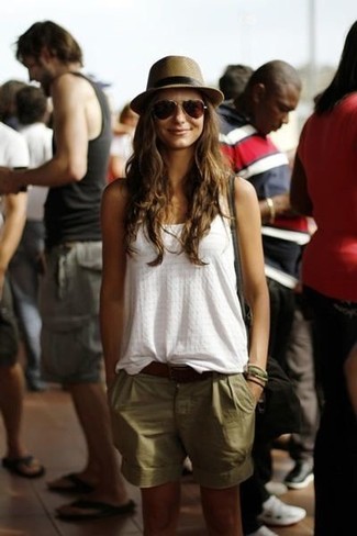 С чем носить оливковый браслет