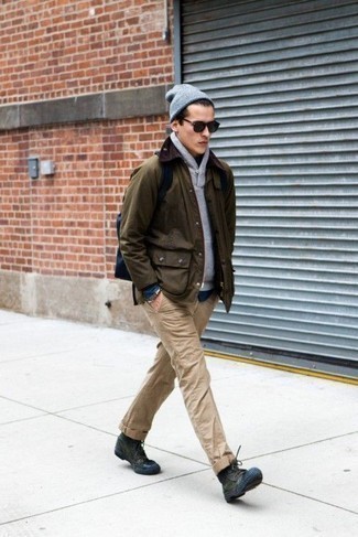 С чем носить оливковые высокие кеды из плотной ткани мужчине