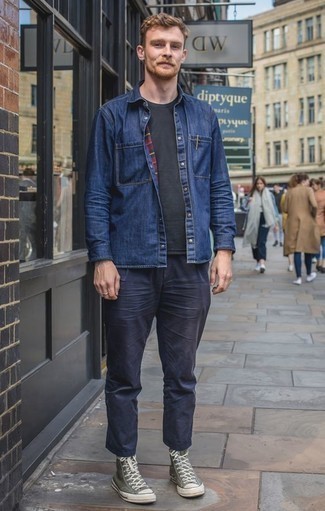 С чем носить оливковые высокие кеды из плотной ткани мужчине