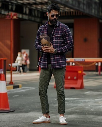 С чем носить оливковые часы из плотной ткани мужчине