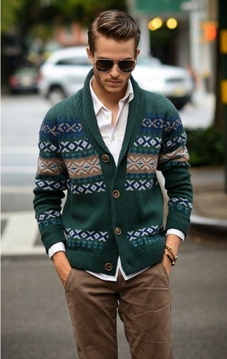 Какие брюки чинос носить с оливковым кардиганом