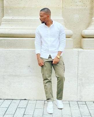 Какие кроссовки носить с оливковыми брюками карго