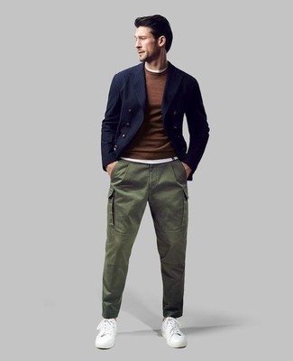 Какие пиджаки носить с оливковыми брюками карго