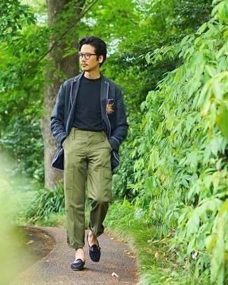 Какие пиджаки носить с оливковыми брюками карго