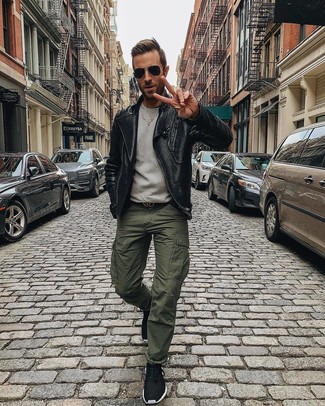 Какие свитшоты носить с оливковыми брюками карго