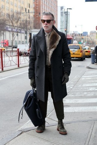 Какие длинные пальто носить с оливковыми повседневными ботинками