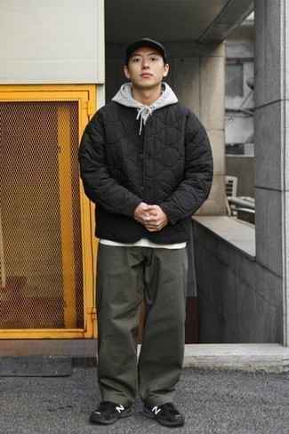 Какие бомберы носить с оливковыми брюками чинос