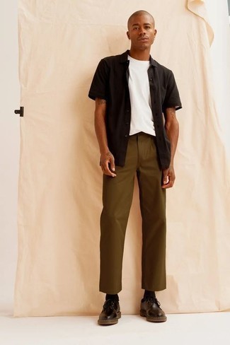 Какие туфли дерби носить с оливковыми брюками чинос