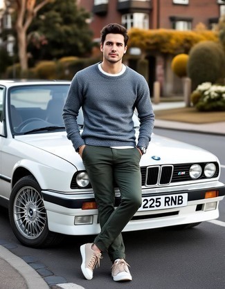 Какие низкие кеды носить с оливковыми брюками чинос