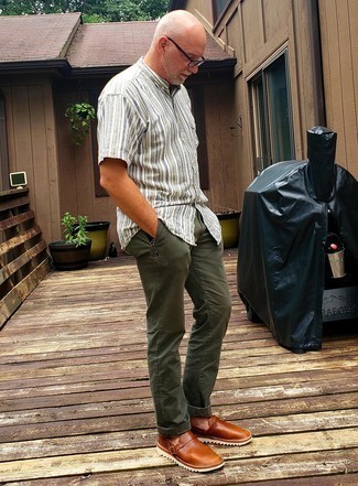 Какие монки носить с оливковыми брюками чинос