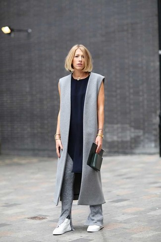 С чем носить оливковый клатч