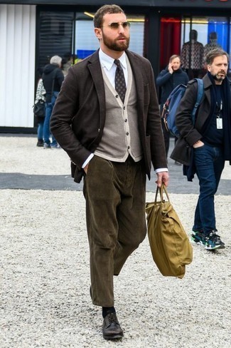 С чем носить оливковые вельветовые брюки чинос