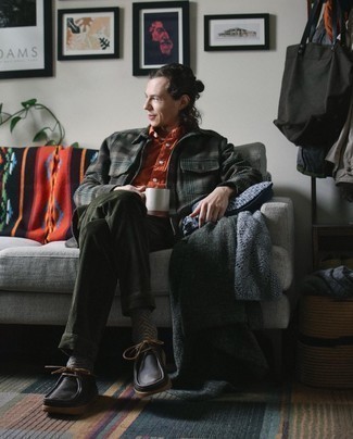 С чем носить оливковые вельветовые брюки мужчине