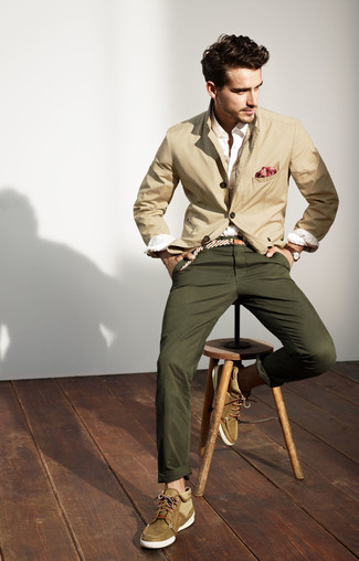 Какие брюки чинос носить с оливковыми ботинками дезертами