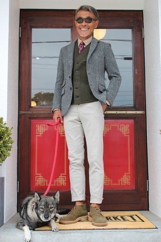 Какие жилеты носить с оливковыми ботинками дезертами