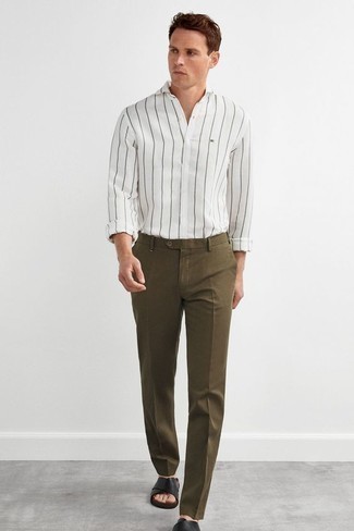 С чем носить оливковые классические брюки мужчине