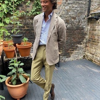 С чем носить оливковые классические брюки мужчине