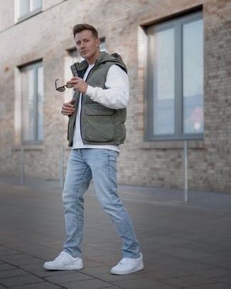 Какие свитшоты носить с оливковой курткой без рукавов мужчине