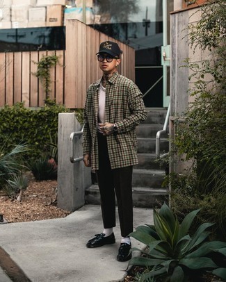 С чем носить оливковую рубашку с длинным рукавом в мелкую клетку мужчине