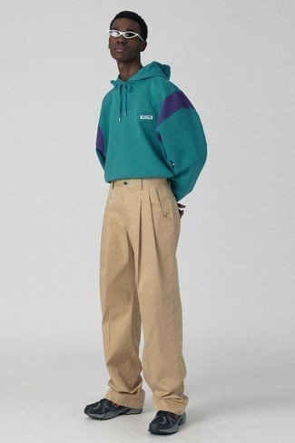 Какие брюки чинос носить с оливковым худи