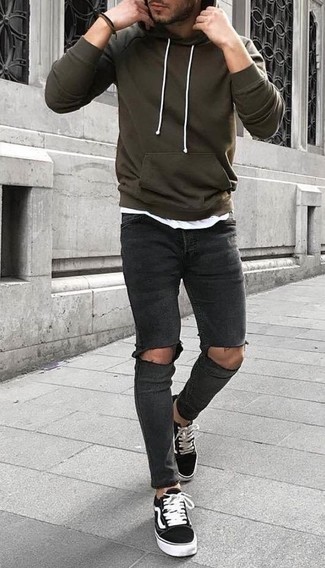 Какие джинсы носить с оливковым худи мужчине