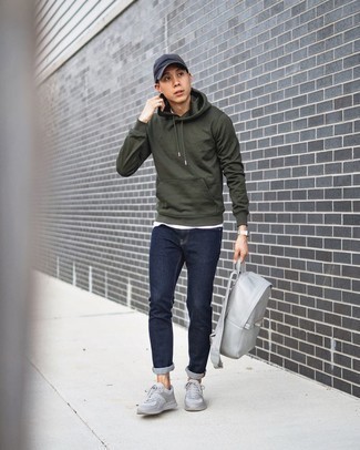 Какие джинсы носить с оливковым худи мужчине