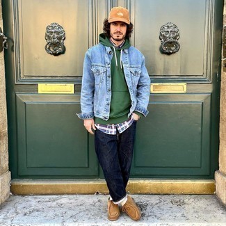 Какие джинсы носить с оливковым худи мужчине