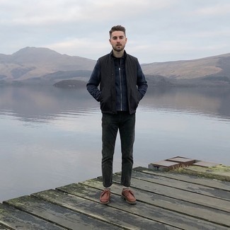 Какие ботинки дезерты носить с оливковыми джинсами