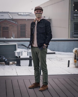 Какие куртки-рубашки носить с оливковыми джинсами мужчине