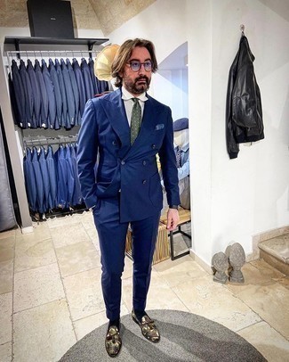 С чем носить оливковые кожаные лоферы мужчине