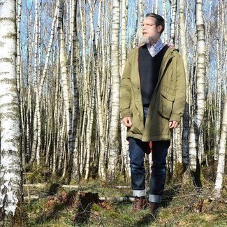 С чем носить оливковую легкую парку мужчине