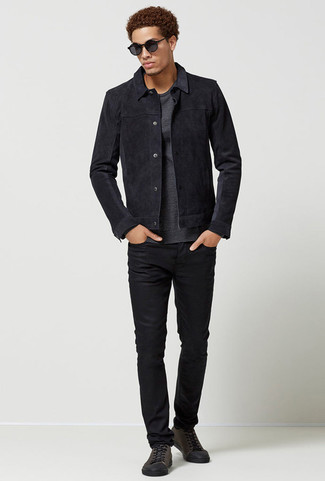 С чем носить оливковые низкие кеды мужчине