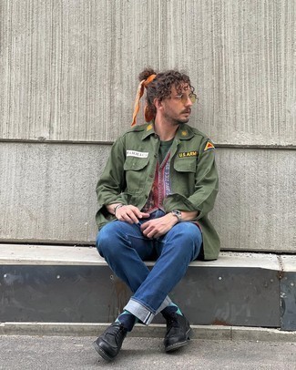 Какие туфли дерби носить с оливковой курткой в стиле милитари