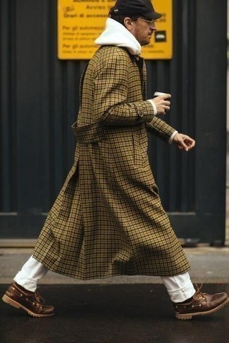 Какой худи носить с оливковым длинным пальто