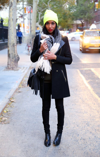 Какие ботильоны носить с оливковым свободным свитером