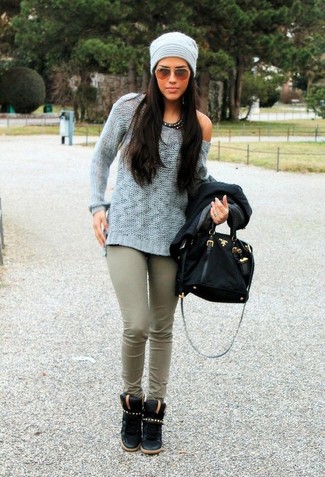 С чем носить оливковые брюки женщине