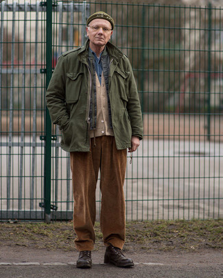 С чем носить оливковую шапку с принтом мужчине