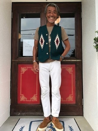 С чем носить оливковый свитер с принтом мужчине