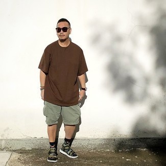 С чем носить оливковые сандалии мужчине