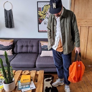 С чем носить оливковую куртку-рубашку мужчине