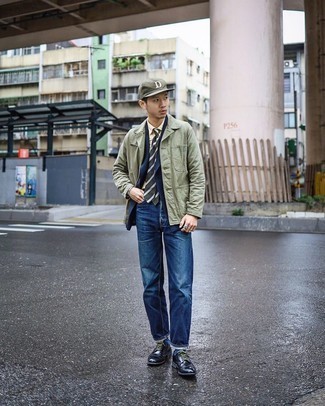 С чем носить оливковую куртку-рубашку мужчине