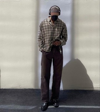 С чем носить оливковую рубашку мужчине