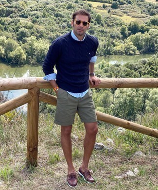 Какие топсайдеры носить с оливковыми шортами